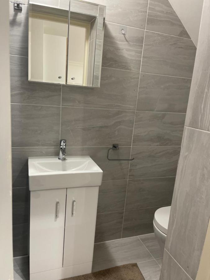 Studio Room Next To Gatwick Crawley  Dış mekan fotoğraf